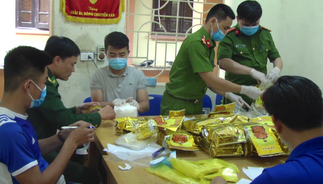 kham xet nha nghi can cam dau duong day van chuyen 1 tan ma tuy da