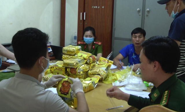 kham xet nha nghi can cam dau duong day van chuyen 1 tan ma tuy da