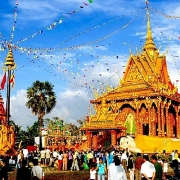 Thủ tướng gửi Thư chúc mừng đồng bào Khmer nhân dịp Tết Chôl Chnăm Thmây