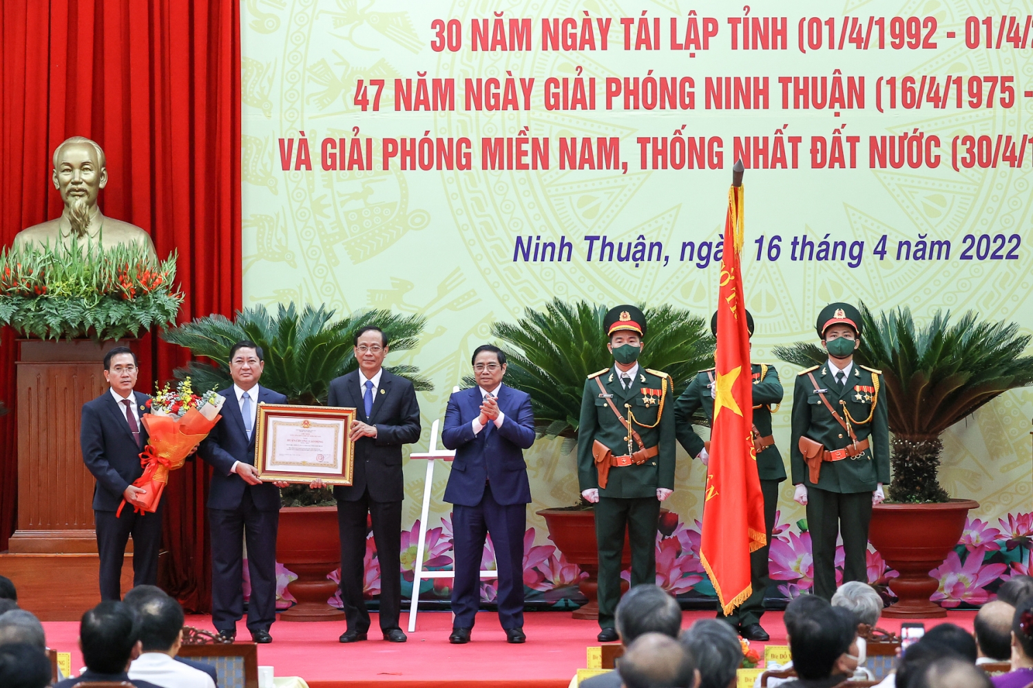 Thủ tướng Phạm Minh Chính thăm và làm việc tại tỉnh Ninh Thuận