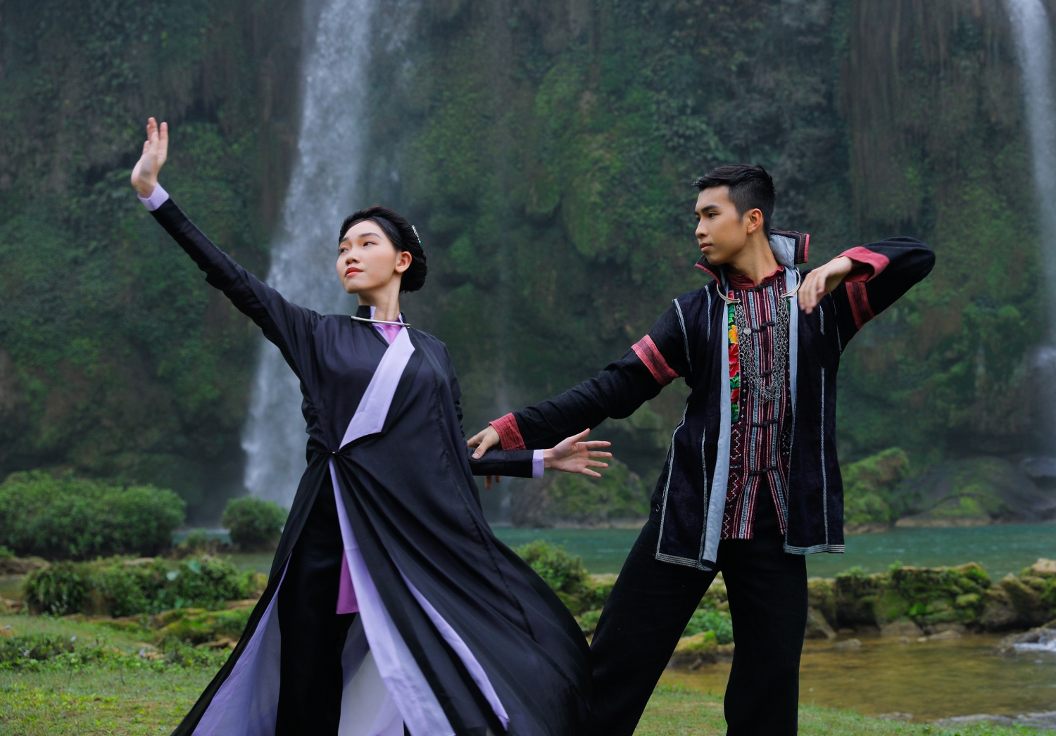 “Chơi vơi” - màn trình diễn ấn tượng của K-ICM và Trung Quân Idol