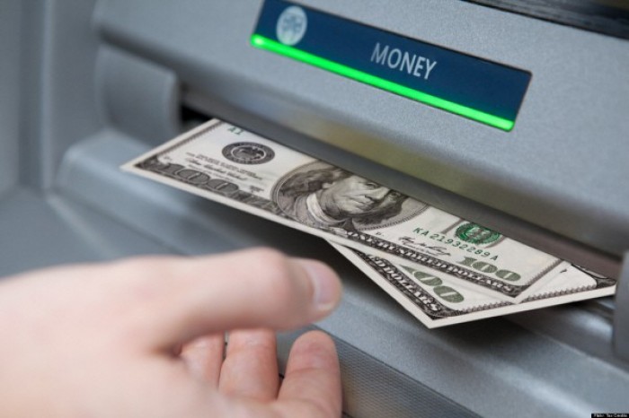 [VIDEO] Máy ATM hoạt động như thế nào?