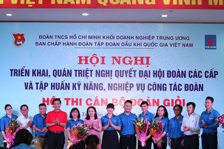 doan thanh nien tap doan to chuc hoi thi can bo doan gioi nam 2018