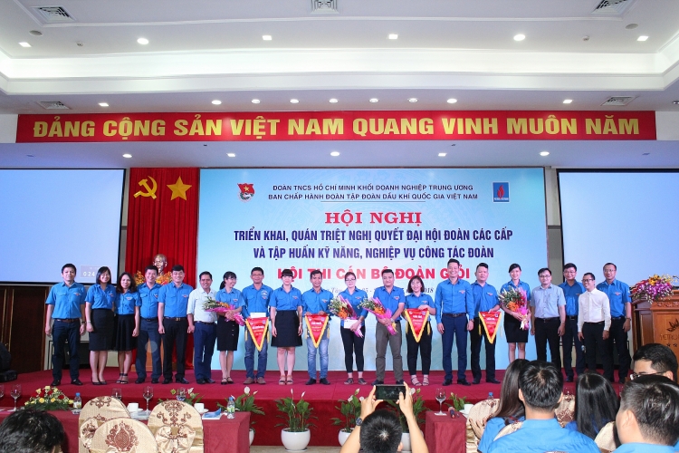 doan thanh nien tap doan to chuc hoi thi can bo doan gioi nam 2018