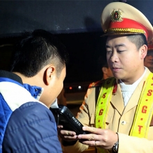 say ruou nam thanh nien dam chet nhan vien quan karaoke
