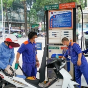 Tin tức kinh tế ngày 12/5: Giá xăng dầu có thể tăng cao nữa