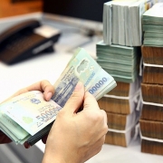 Tin tức kinh tế ngày 16/5: 4 tháng đầu năm, thu NSNN bằng 45,7% dự toán
