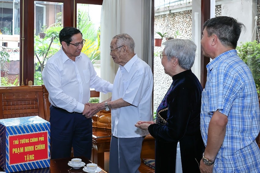 Thủ tướng Phạm Minh Chính làm việc tại Gia Lai