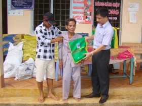 PVFCCo khám bệnh, phát thuốc miễn phí cho bà con nông dân nghèo