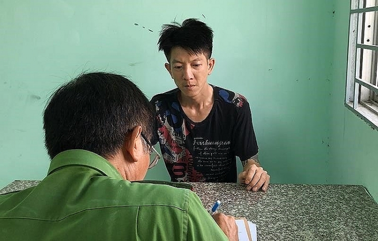 tin tuc antt ngay 276 dam bac si tui bui vi tieng loa benh vien qua re