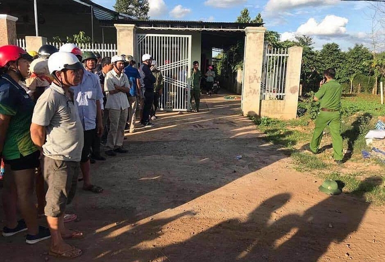 tin tuc antt ngay 217 nguoi dan ong dung sung ak ban ban gai roi tu tu