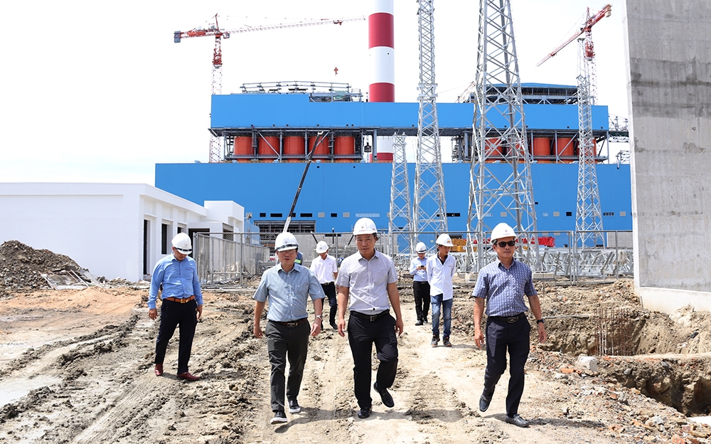 Đốc thúc tiến độ giải phóng mặt bằng dự án truyền tải điện tại Khánh Hòa