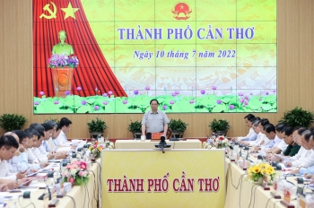 Thủ tướng Phạm Minh Chính làm việc với Ban Thường vụ Thành ủy Cần Thơ