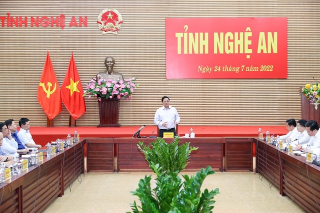 Thủ tướng Phạm Minh Chính làm việc với Ban Thường vụ Tỉnh ủy Nghệ An