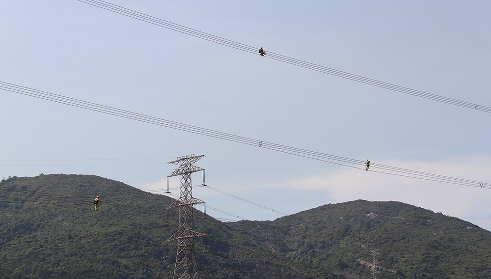 Công trình đường dây 500kV Vũng Áng - Quảng Trạch sẵn sàng đóng điện kỹ thuật