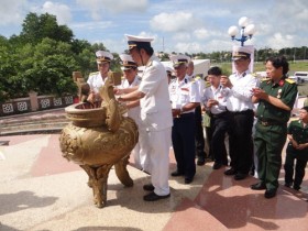 Điểm tô truyền thống Anh hùng
