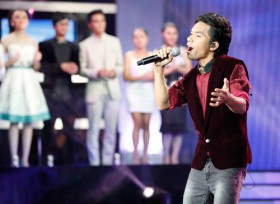 Góp ý trong showbiz: Sự thật mất lòng