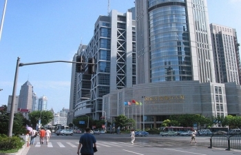 Phụ thuộc kinh tế vào Trung Quốc, nhiều thị trường mới nổi “chông chênh”