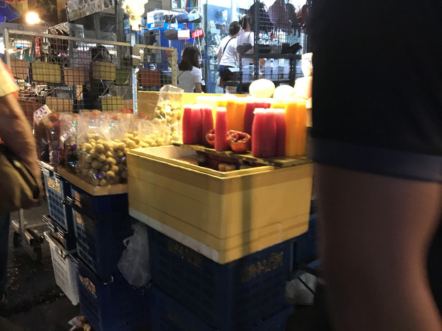 bo tui vai chuc trieu dongthang nho ban chanh muoi o cho dem thai lan