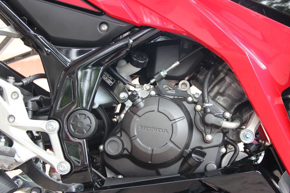 honda cbr150r 2018 ve viet nam gia 78 trieu