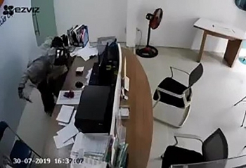 Tin tức ANTT ngày 1/8: Cha sát hại con trai rồi thản nhiên lên giường đi ngủ