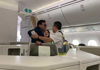 Đau đầu vì doanh nghiệp trùng tên với đại gia sàm sỡ khách trên máy bay
