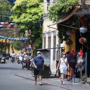 Điều chỉnh giá điện cho cơ sở lưu trú du lịch bằng giá điện sản xuất