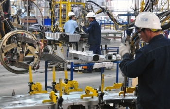 Cùng với FDI, thế và lực của nền kinh tế đã sang trang