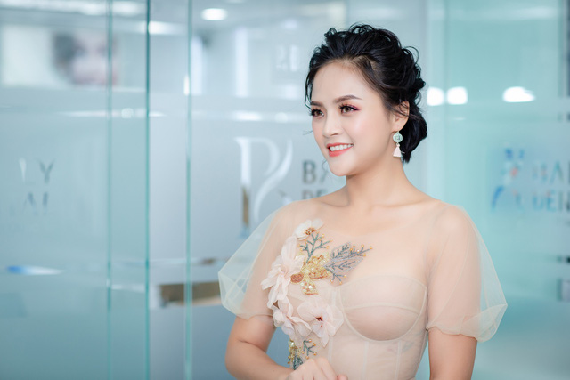 my soi thu quynh tu tau xe hop goi cam hon sau 2 nam ly hon chi nhan