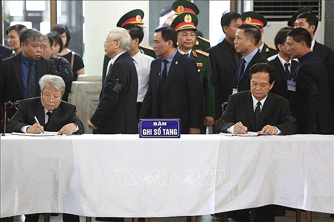 doan bchtw dang cong san viet nam vieng chu tich nuoc tran dai quang
