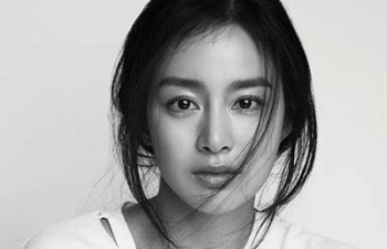 Kim Tae Hee áo phông, tóc rối lên tạp chí
