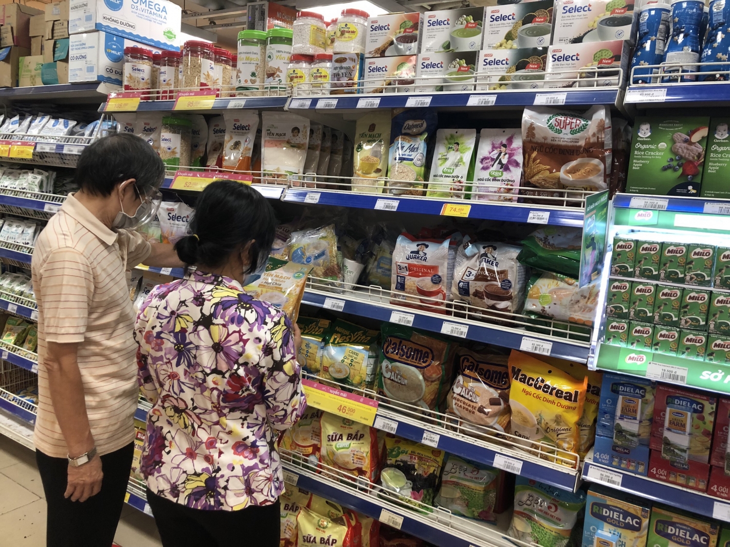 Làm gì để giá hàng hóa giảm theo giá xăng?