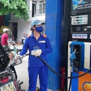 Giá xăng dầu sẽ được điều chỉnh vào ngày 28 Tết
