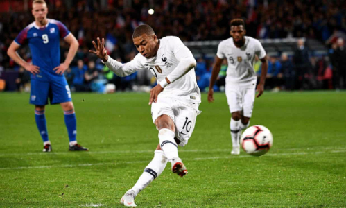 mbappe cuu phap thoat thua truoc iceland vao phut 90