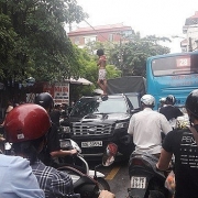 tin tuc antt ngay 410 no sung vao quan karaoke vi benh ban gai