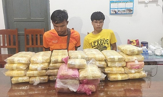 tin tuc antt ngay 410 no sung vao quan karaoke vi benh ban gai