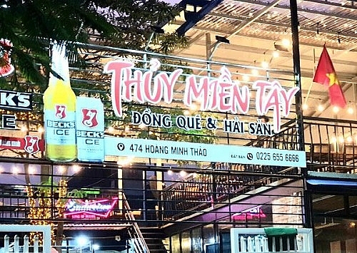 tin tuc antt ngay 2110 doi nam nu chan dau xe dung kiem chem nat kinh xe tai