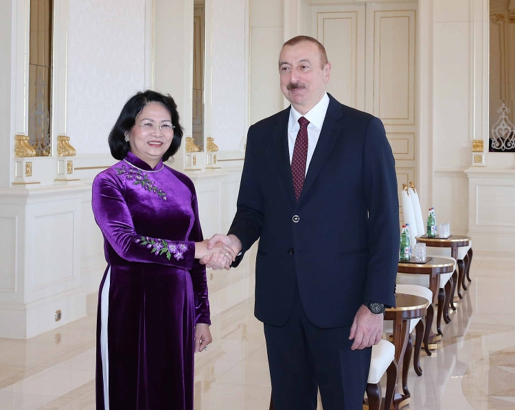 Phó Chủ tịch nước Đặng Thị Ngọc Thịnh hội kiến Tổng thống Azerbaijan Ilham Aliyev pho chu tich nuoc dang thi ngoc thinh hoi kien tong thong azerbaijan ilham aliyev