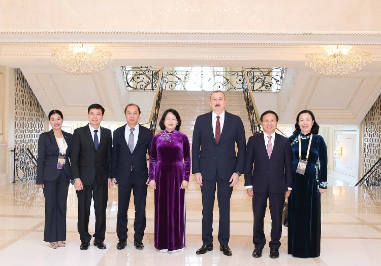 Phó Chủ tịch nước Đặng Thị Ngọc Thịnh hội kiến Tổng thống Azerbaijan Ilham Aliyev pho chu tich nuoc dang thi ngoc thinh hoi kien tong thong azerbaijan ilham aliyev