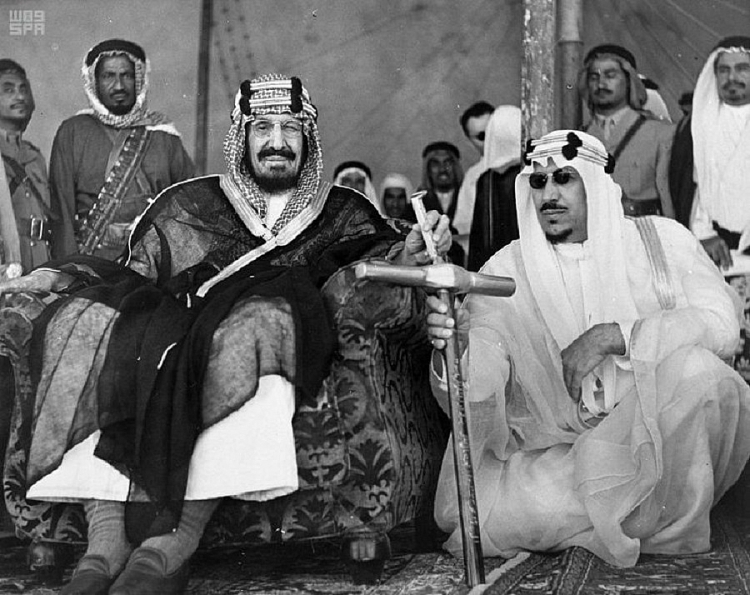 nganh-cong-nghiep-dau-mo-cua-a-rap-saudi-xua-va-nay