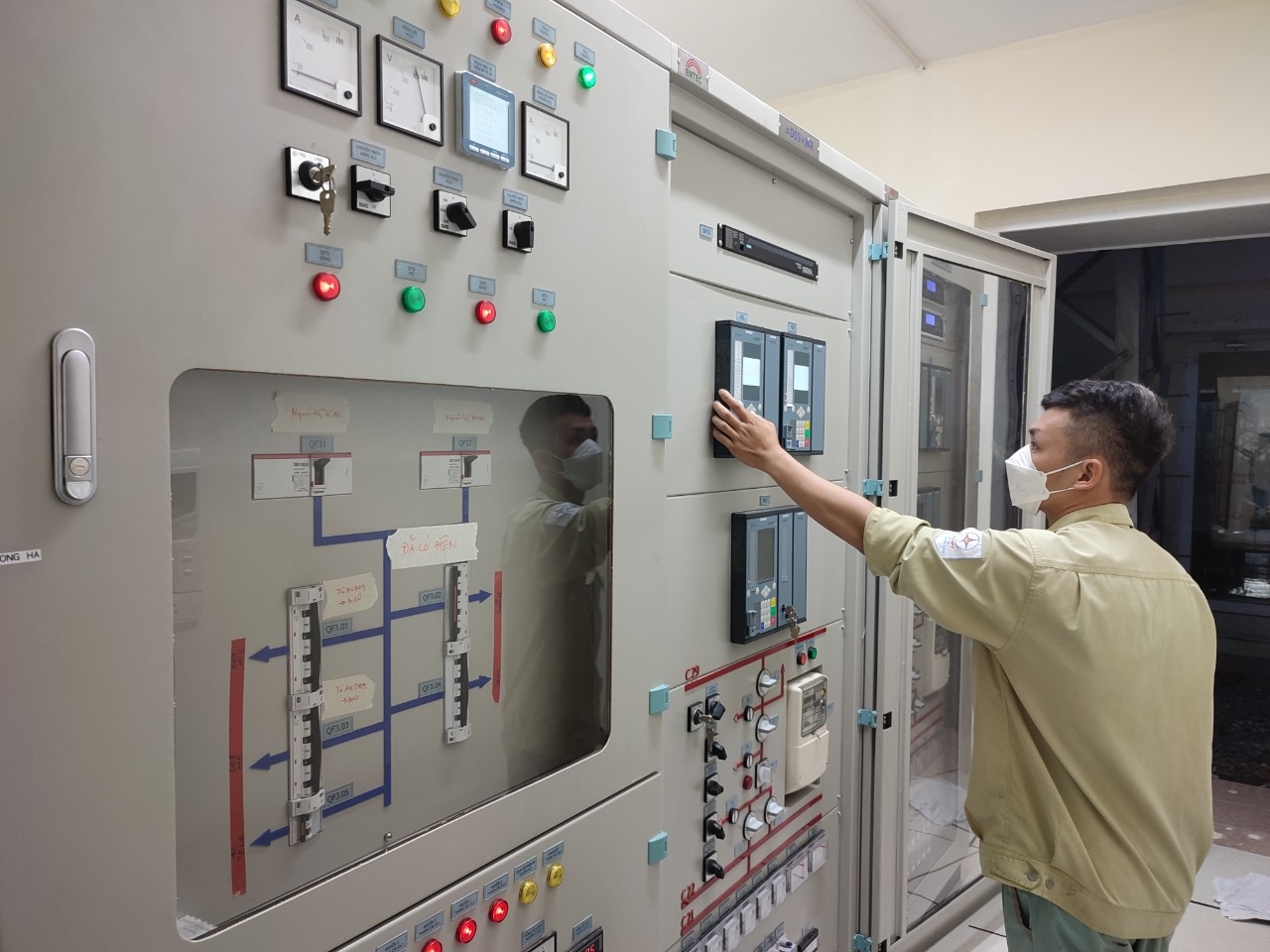 Hoàn thành đóng điện đường dây 220kV Đông Hà – Lao Bảo