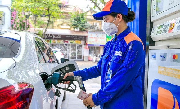 NHNN: Hạn mức tín dụng cho doanh nghiệp xăng dầu còn 44.000 tỷ đồng
