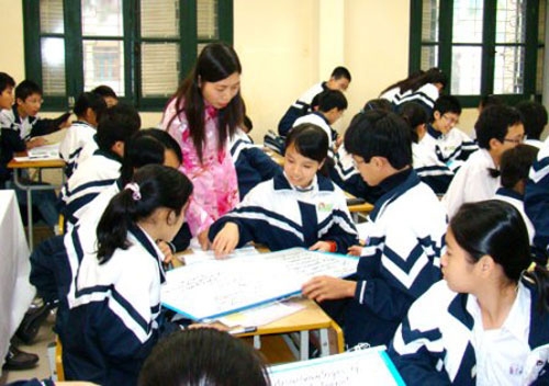Lương giáo viên thấp - “Cái khó bó cái khôn”