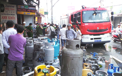 Cháy nổ gas: Đã thấy quan tài mà vẫn chưa... đổ lệ!
