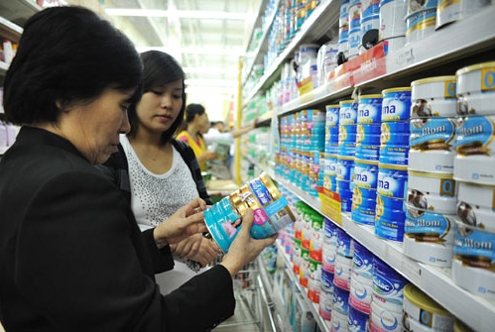 Giá sữa bất ổn: “Lắm sãi không ai đóng cửa chùa”?