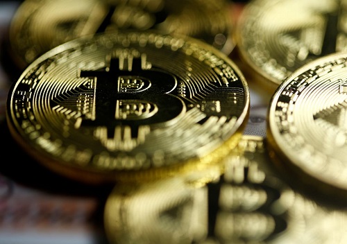 bitcoin xuong muc thap nhat mot nam