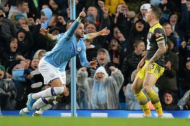 man city 2 1 southampton chien thang kho nhoc