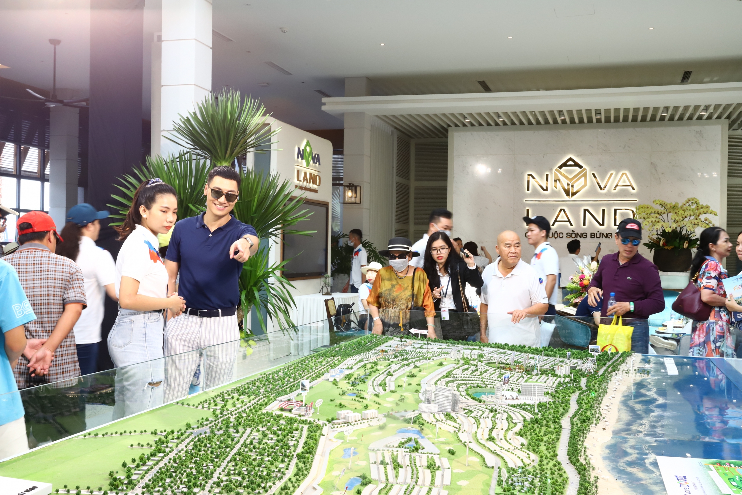 Diễn viên Mạnh Trường chọn phố biển để tái tạo năng lượng