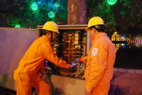 Hà Nội đảm bảo điện cho Noel và tết Dương lịch
