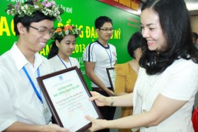 Học bổng Đạm Phú Mỹ: Chắp cánh tương lai